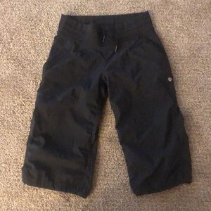 Lululemon dance studio crop pants sz 2 black